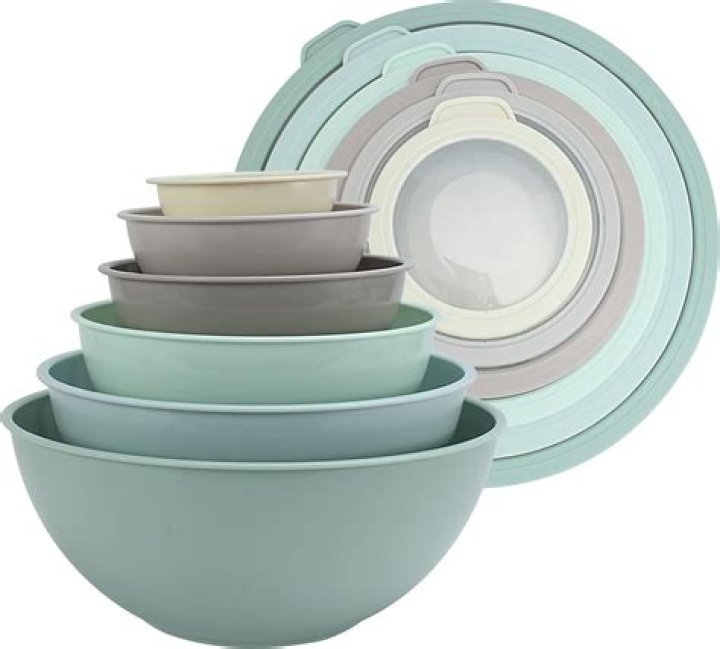 What are nesting bowls